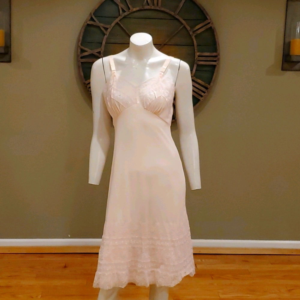 Vintage Aristocraft by superior pink slip